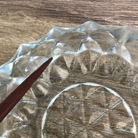 Vtg Clear Pressed Glass Ashtray - Picture 11 of 14